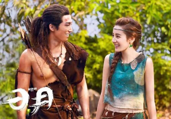 Cặp đôi Hậu Nghệ (do Đậu Kiêu đóng) - Hằng Nga (Địch Lệ Nhiệt Ba đảm nhận) trong phim 