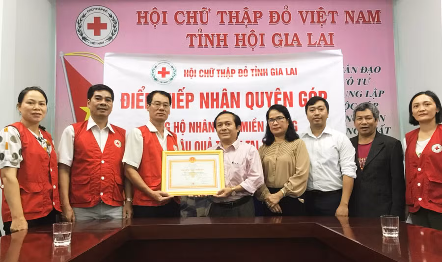 Toàn tỉnh phấn đấu vận động 35.000 suất quà. Ảnh: Hồng Ngọc