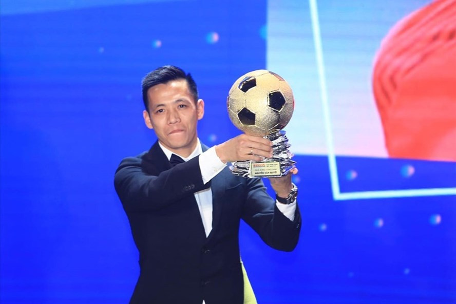 Văn Quyết góp mặt trong danh sách đề cử vân động viên tiêu biểu của Thể thao Việt Nam năm 2020. Ảnh: Hoài Thu.