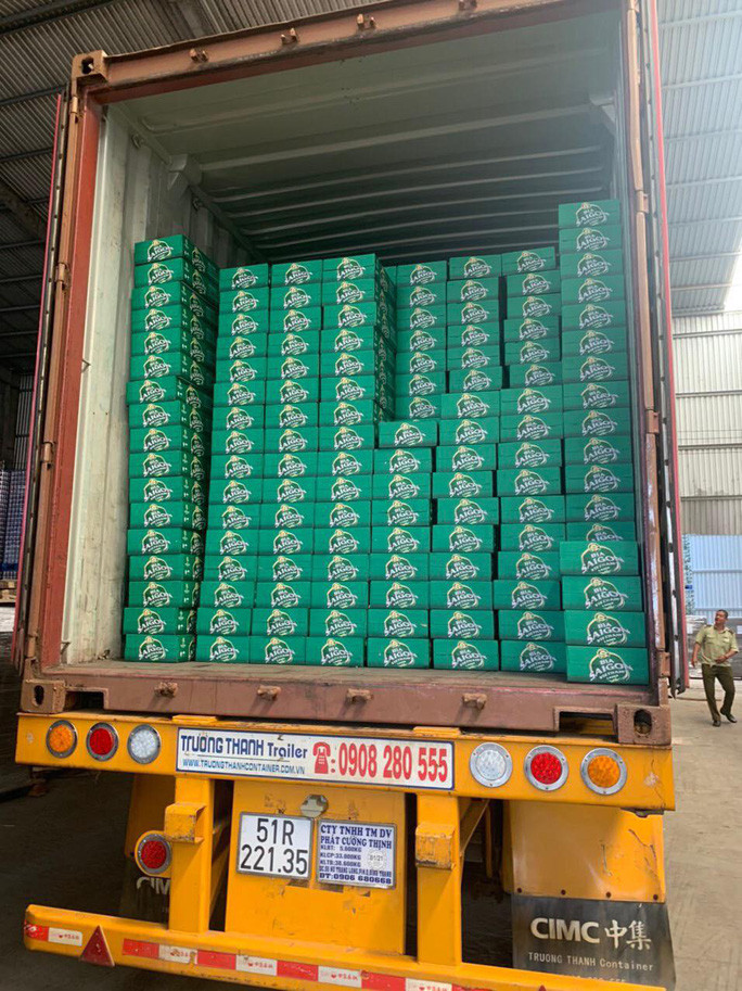  Sản phẩm bia BIVA của Công ty bia Sài Gòn Việt Nam bị bắt giữ khi tiêu thụ trên thị trường