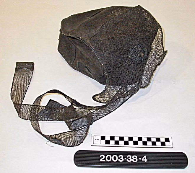 Chiếc mũ hiện vật quý hiện được lưu giữ tại Mỹ - Ảnh: Nhà nghiên cứu Chu Đoàn Kiên