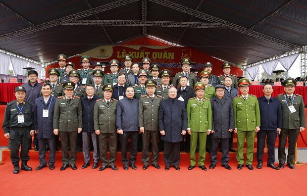  Đồng chí Trần Quốc Vượng, Ủy viên Bộ Chính trị, Thường trực Ban Bí thư và các đại biểu dự Lễ xuất quân. (Ảnh: Doãn Tấn/TTXVN)