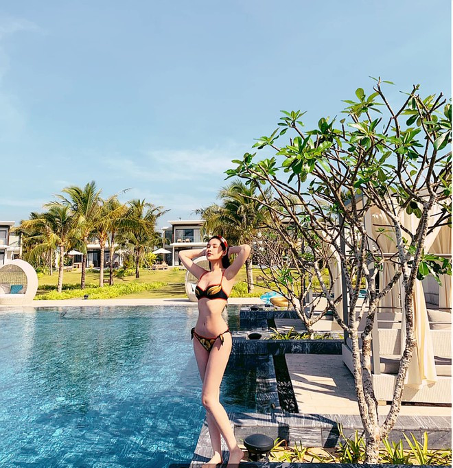 Thân hình quyến rũ cùng nhan sắc ngày càng thăng hạng giúp Hoa hậu Đại dương 2017 luôn tự tin khi diện bikini ẢNH: FBNV