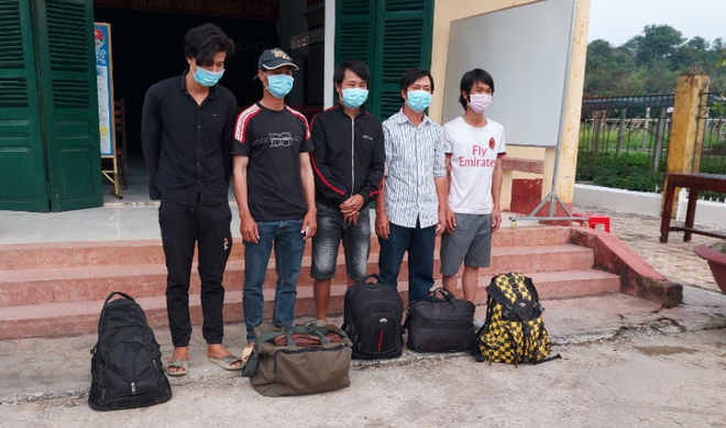  5 người nhập cảnh trái phép từ Campuchia về Việt Nam bị BĐBP tỉnh Bình Phước phát hiện, bắt giữ - ẢNH: HỒNG ÁNH