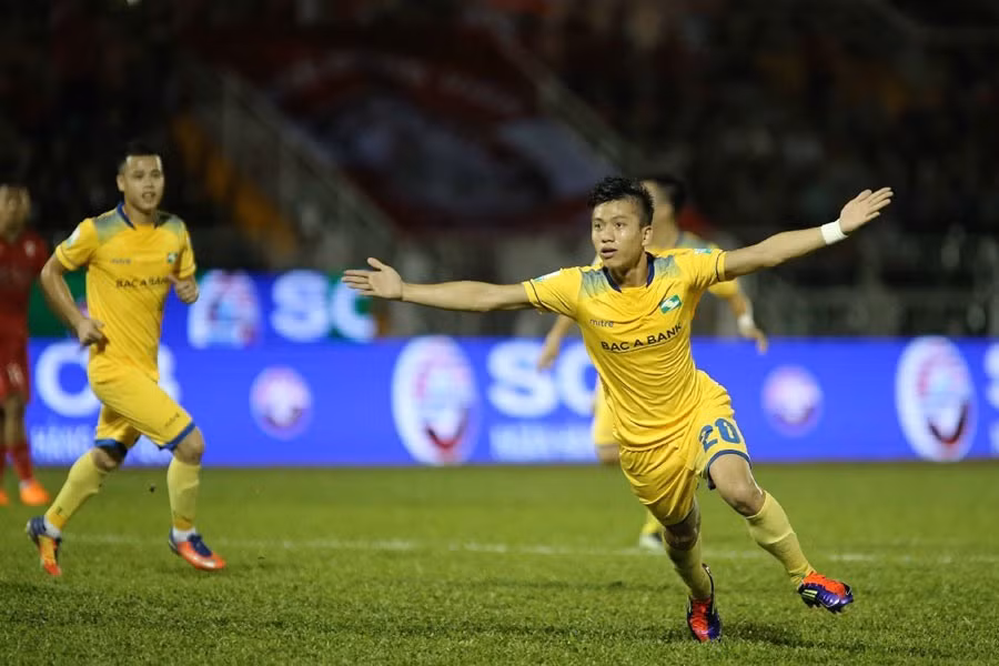 Phan Văn Đức đang trở lại ấn tượng sau chấn thương. Ảnh: H.A