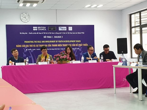  Bà Hoàng Vân Anh, Giám đốc các chương trình giáo dục xã hội, Hội Đồng Anh, chia sẻ tại buổi đối thoại. (Ảnh: PV)