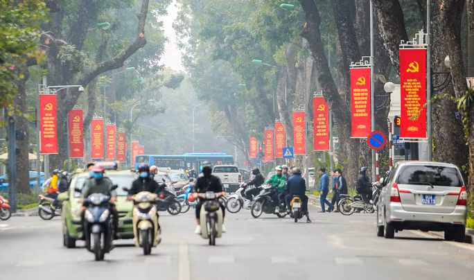 Trên toàn thành phố có tổng cộng 27 cụm panô, 400 băngrôn dọc được lắp đặt phục vụ trong công tác tuyên truyền, cổ động trực quan hướng tới Đại hội Đảng XIII