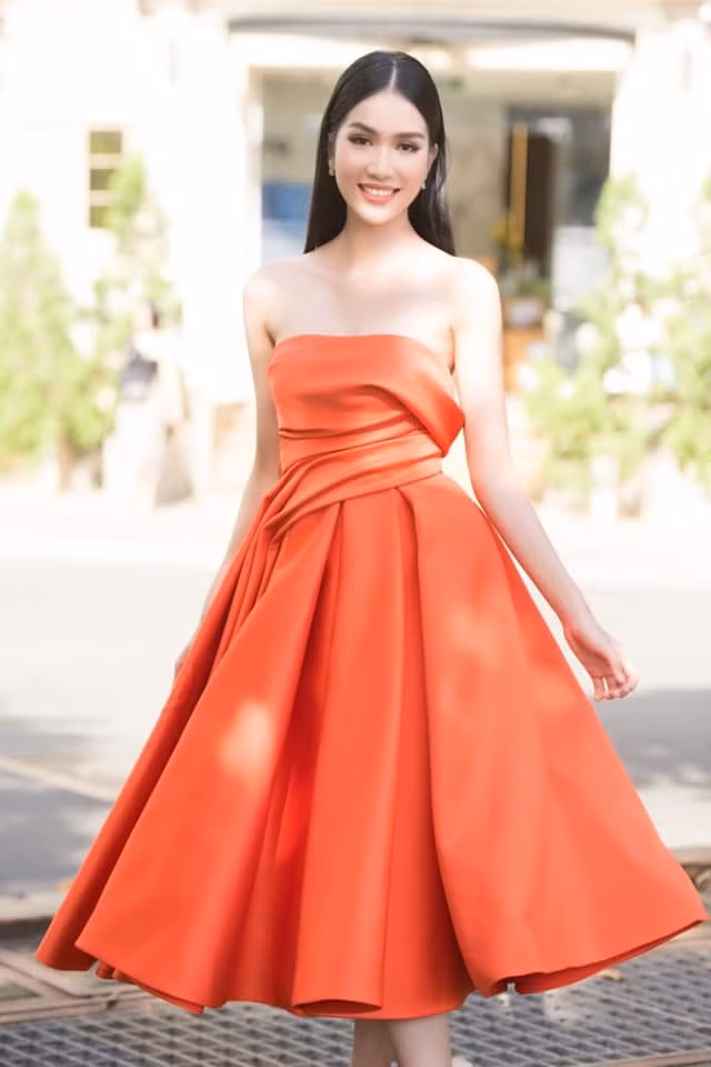 Người đẹp được khán giả đánh giá ngày một xinh đẹp và thu hút hơn.