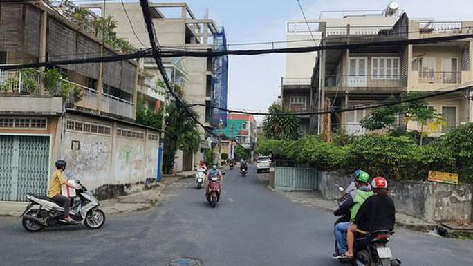 Nơi xảy ra vụ dàn cảnh móc túi người phụ nữ khi đang lưu thông trên đường ở quận 11 (Ảnh: NLĐO) Nơi xảy ra vụ dàn cảnh móc túi người phụ nữ khi đang lưu thông trên đường ở quận 11 (Ảnh: NLĐO)