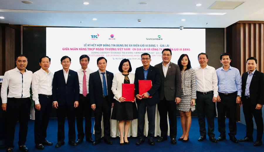 Vietcombank Gia Lai tài trợ vốn tín dụng lên đến 1.560 tỷ đồng cho Dự án Nhà máy Điện gió Ia Bang 1. Ảnh: Sơn Ca Vietcombank Gia Lai tài trợ vốn tín dụng lên đến 1.560 tỷ đồngho dự án Nhà máy Điện gió Ia Bang 1. Ảnh: Sơn Ca