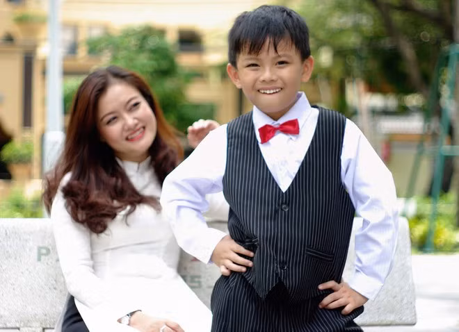 Nhiều cha mẹ gặp phải sai lầm khi nuôi dạy con cái, khiến trẻ rất áp lực