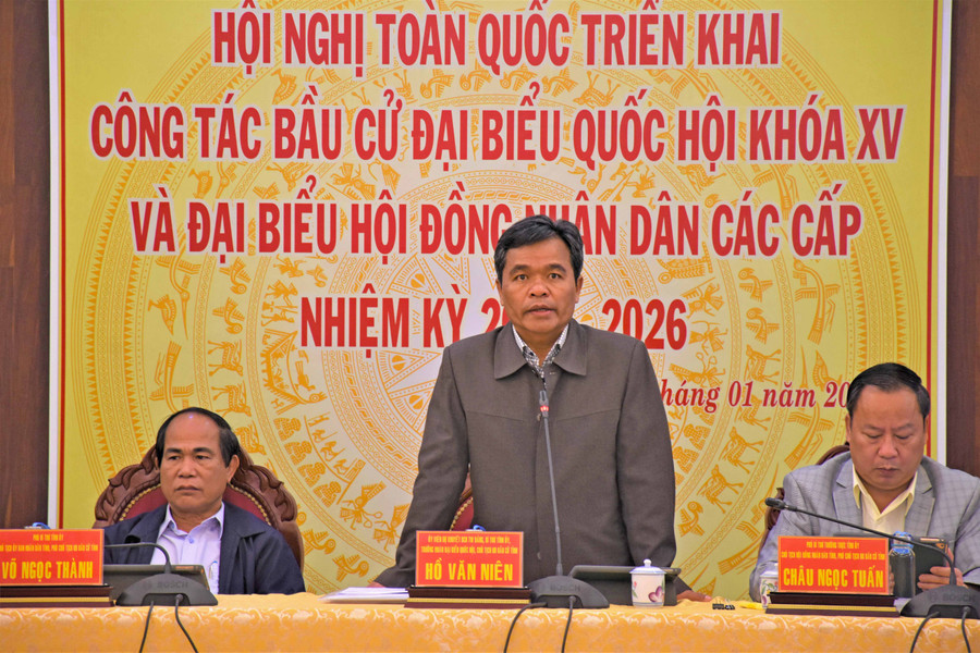 Bí thư Tỉnh ủy Hồ Văn Niên phát biểu chỉ đạo một số nội dung chính về triển khai công tác bầu cử tại tỉnh Gia Lai. Ảnh Trần Dung