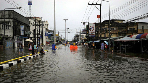Nhiều nơi tại Thái Lan đã thành sông Nhiều nơi tại Thái Lan đã thành sông