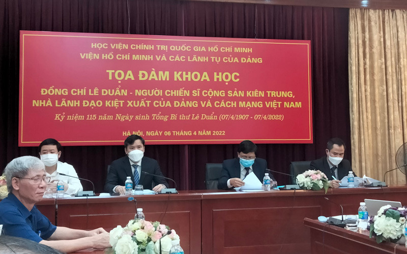  Quang cảnh tọa đàm.