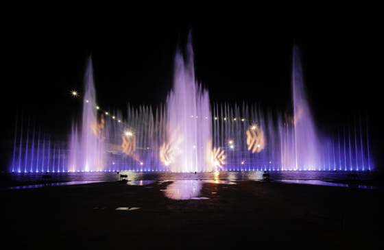 Màn trình diễn nhạc nước, ánh sáng và công nghệ tại Quảng trường nhạc nước lớn nhất Việt Nam tạo điểm nhấn tại MerryLand Quy Nhơn