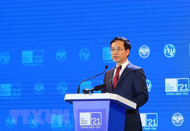 Bộ trưởng Bộ Thông tin và Truyền thông Nguyễn Mạnh Hùng. Ảnh: Hoàng Hiếu/TTXVN