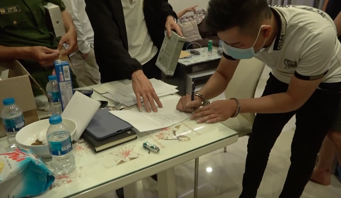 Công an thu giữ nhiều tang vật Công an thu giữ nhiều tang vật