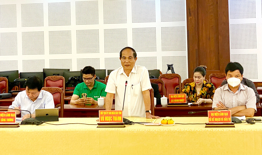 Chủ tịch UBND tỉnh Võ Ngọc Thành cam kết sẽ tạo mọi điều kiện thuận lợi cho các nhà đầu tư. Ảnh: Hà Duy Chủ tịch UBND tỉnh Võ Ngọc Thành cam kết sẽ tạo mọi điều kiện thuận lợi cho các nhà đầu tư. Ảnh: Hà Duy