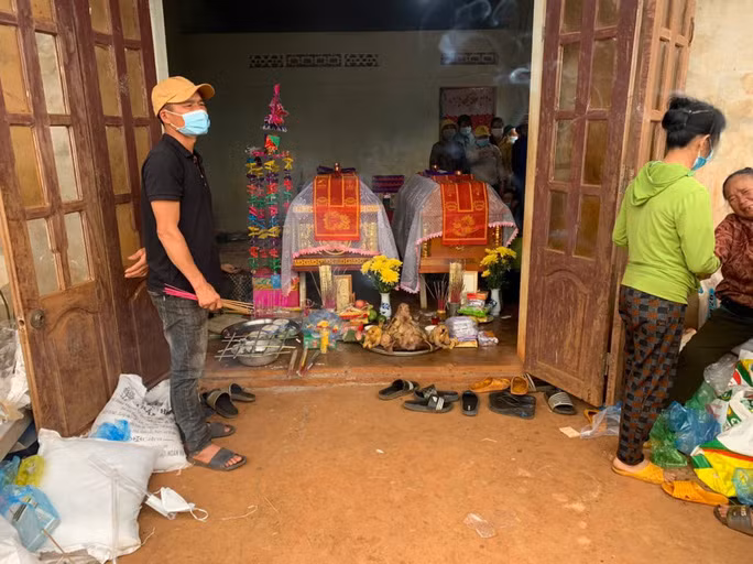  Gia đình tổ chức tang lễ cho 2 em học sinh