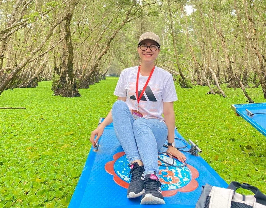 Bảo Hân trong một lần được dẫn tour trở lại sau dịch. Ảnh: NVCC