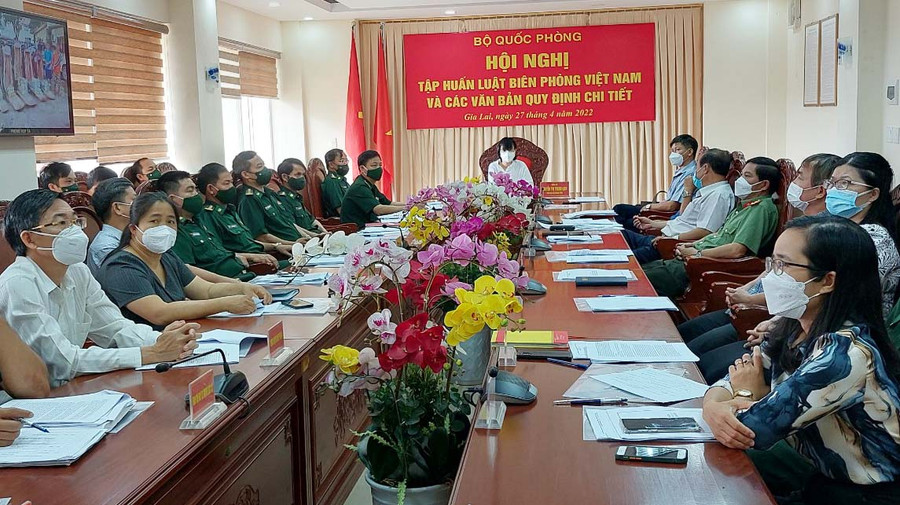 Quang cảnh hội nghị tập huấn Luật Biên phòng