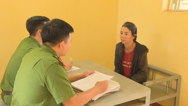 Đối tượng H'Ngơm Bdap tại cơ quan điều tra. Đối tượng H'Ngơm Bdap tại cơ quan điều tra.