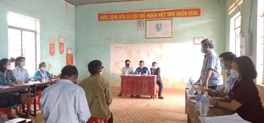  Quang cảnh buổi sinh hoạt của Chi bộ làng Ar Trớ (xã Đê Ar, huyện Mang Yang). ảnh: Lê Đại