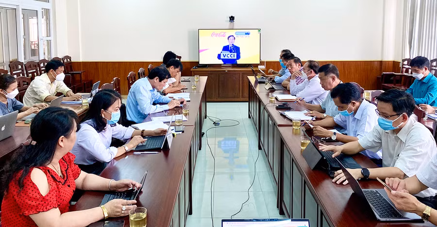  Sáng 27-4, tại Trung tâm Hội nghị Quốc tế (TP. Hà Nội), Phòng Thương mại và Công nghiệp Việt Nam (VCCI) tổ chức Lễ công bố kết quả xếp hạng PCI 2021. Ảnh: Hà Duy