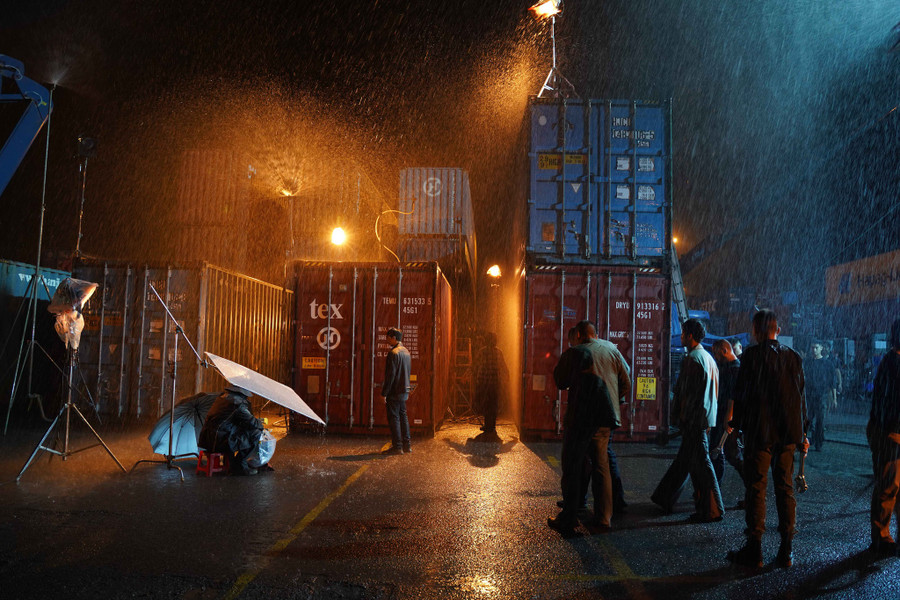 Mỗi ngày êkíp phải dùng tới 20.000 - 30.000 lít nước để tạo mưa nhân tạo. Ảnh: ĐPCC