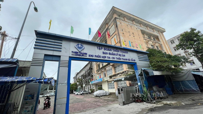 Lãnh đạo tập đoàn Thiên Thanh đang lĩnh án, còn Dự án SVĐ Chi Lăng chưa biết đi về đâu vì toàn bộ Khu SVĐ Chi Lăng hiện đang là tang vật vụ án Lãnh đạo tập đoàn Thiên Thanh đang lĩnh án, còn Dự án SVĐ Chi Lăng chưa biết đi về đâu vì toàn bộ Khu SVĐ Chi Lăng hiện đang là tang vật vụ án