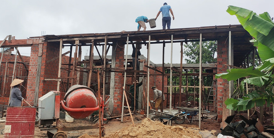 Giá VLXD tăng cao khiến cả nhà thầu lẫn chủ đầu tư gặp khó. Ảnh: Hà Duy Giá VLXD tăng cao khiến cả nhà thầu lẫn chủ đầu tư gặp khó. Ảnh: Hà Duy