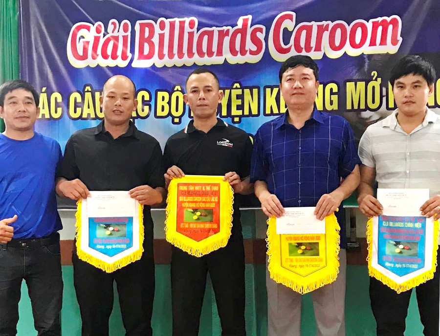 Các cơ thủ đạt giải ở nội dung Carom 3 băng. Ảnh: Đức Huy Các cơ thủ đạt giải ở nội dung Carom 3 băng. Ảnh: Đức Huy
