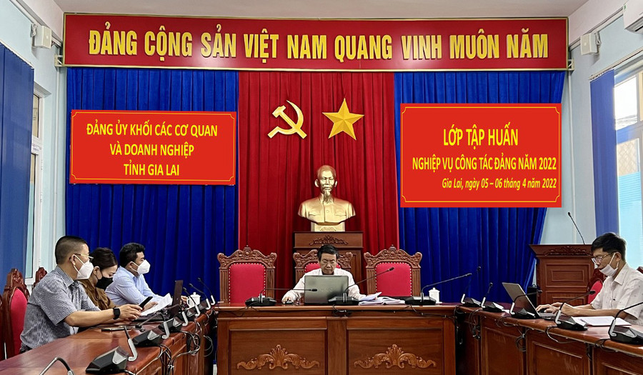 Quang cảnh buổi tập huấn tại điểm cầu Đảng ủy Khối các Cơ quan và Doanh nghiệp tỉnh. Ảnh: Phan Lài