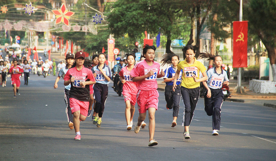 Giải Việt dã truyền thống Kpă Klơng là cái nôi ươm mầm tài năng điền kinh Gia Lai. Ảnh: Văn Ngọc Giải Việt dã truyền thống Kpă Klơng là cái nôi ươm mầm tài năng điền kinh Gia Lai. Ảnh: Văn Ngọc