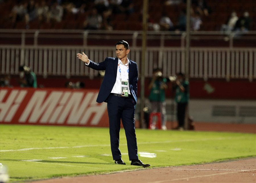 Kiatisak đứng trước thử thách lớn khi cùng Hoàng Anh Gia Lai chạm trán Jeonbuk Hyndai Motors. Ảnh: H.P