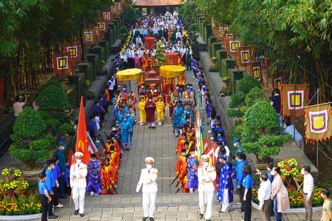 Giỗ Tổ Hùng Vương tại Đền Tưởng niệm các vua Hùng ở Công viên Lịch sử - Văn hóa dân tộc TP HCM. Ảnh: QUỐC ANH Giỗ Tổ Hùng Vương tại Đền Tưởng niệm các vua Hùng ở Công viên Lịch sử - Văn hóa dân tộc TP HCM. Ảnh: QUỐC ANH