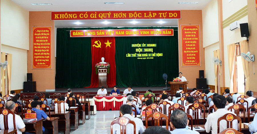 Quang cảnh hội nghị. Ảnh: Minh Nguyễn Quang cảnh hội nghị Ban Chấp hành Đảng bộ huyện Kbang lần thứ 8 (mở rộng), đánh giá kết quả thực hiện quý I và triển khai nhiệm vụ trọng tâm quý II-2022. . Ảnh: Minh Nguyễn