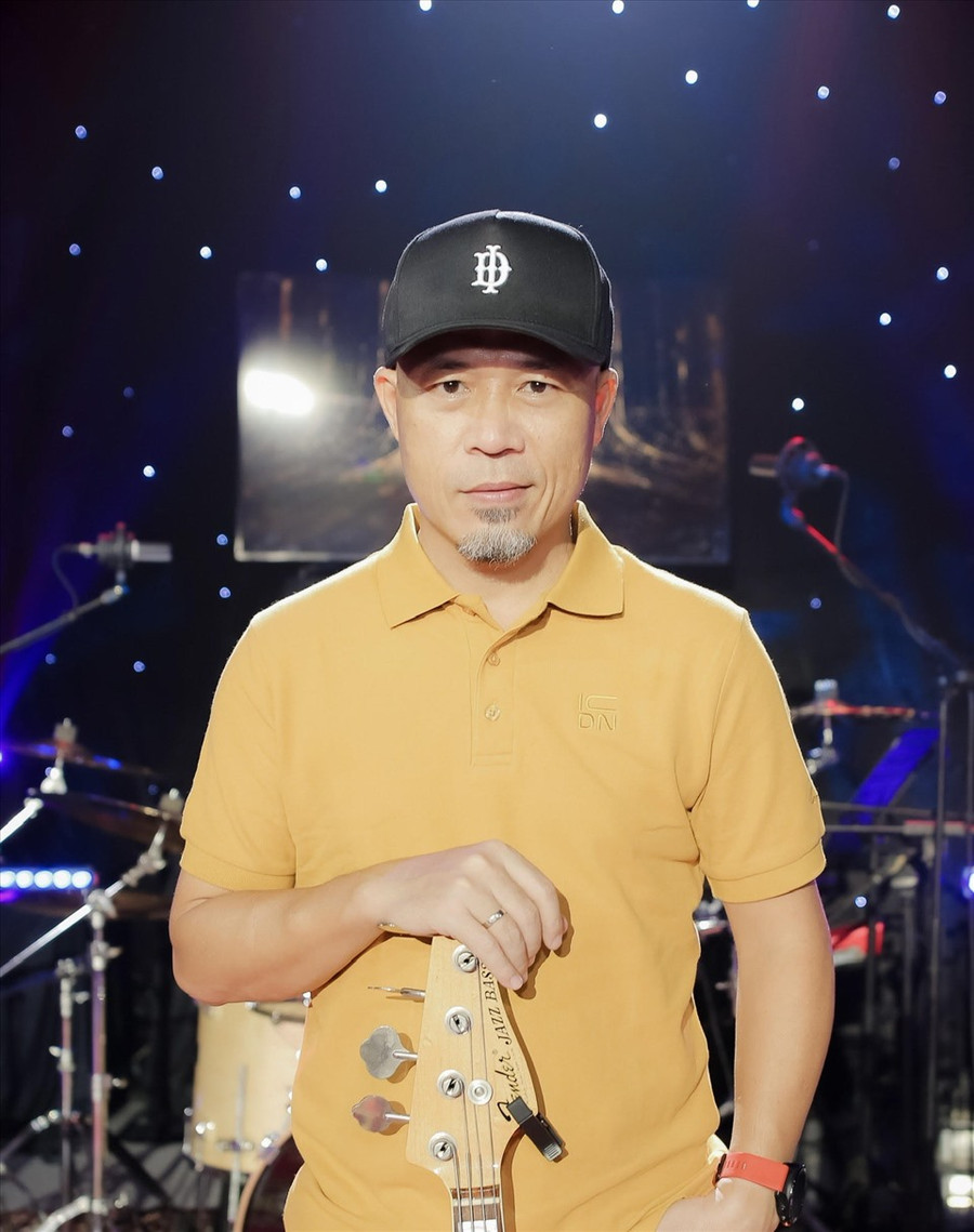 Nhạc sĩ Huy Tuấn đã sáng tác ca khúc SEA Games 31 từ tất cả cảm xúc trong trái tim mình. Ảnh: NVCC Nhạc sĩ Huy Tuấn đã sáng tác ca khúc SEA Games 31 từ tất cả cảm xúc trong trái tim mình. Ảnh: NVCC