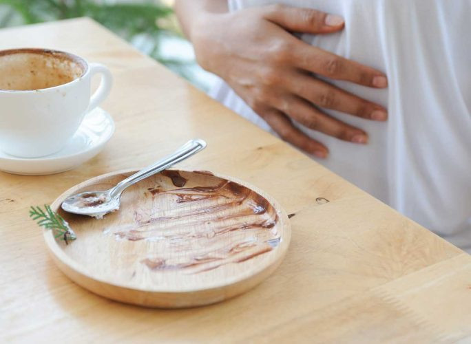 Ưu tiên nhiều đĩa nhỏ thay vì một đĩa lớn. Nó có thể giúp bạn không ăn quá nhiều và do đó, duy trì cân nặng hợp lý. Ảnh: Shutterstock