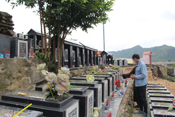 Trang viên Hoa Hướng Dương hiện là nơi chôn cất gần 1.000 thai nhi vắn số. Trang viên Hoa Hướng Dương hiện là nơi chôn cất gần 1.000 thai nhi vắn số