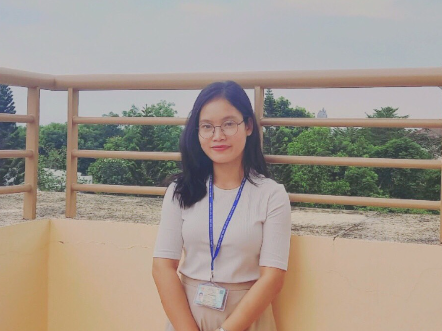 Hồ Cao Mỹ Diệp có tình yêu đặc biệt với sách. Ảnh: NVCC