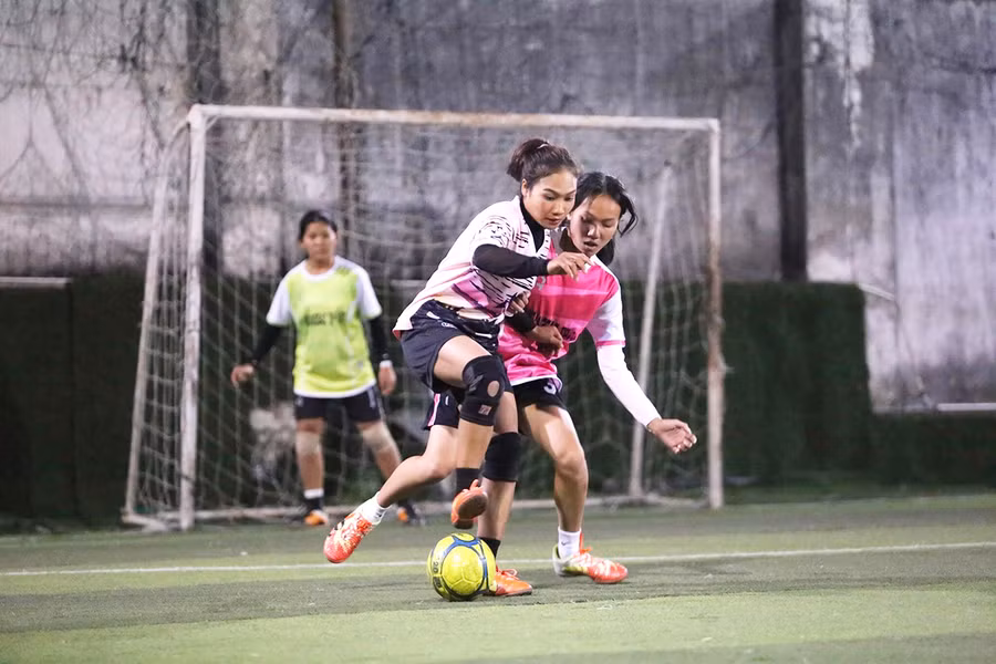 Các cầu thủ của đội bóng Đam Mê (xã Glar, huyện Đak Đoa) đã lên ngôi vô địch của giải. Ảnh: Lê Văn ngọc