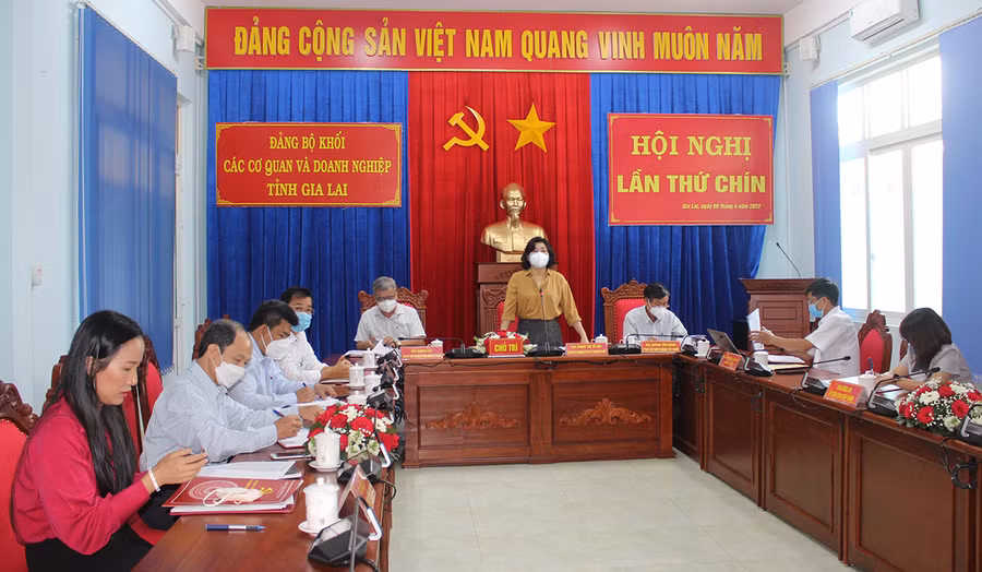 Quang cảnh hội nghị lần thứ 9 Ban Chấp hành Đảng bộ Khối các Cơ quan và Doanh nghiệp tỉnh. Ảnh: Phan Lài