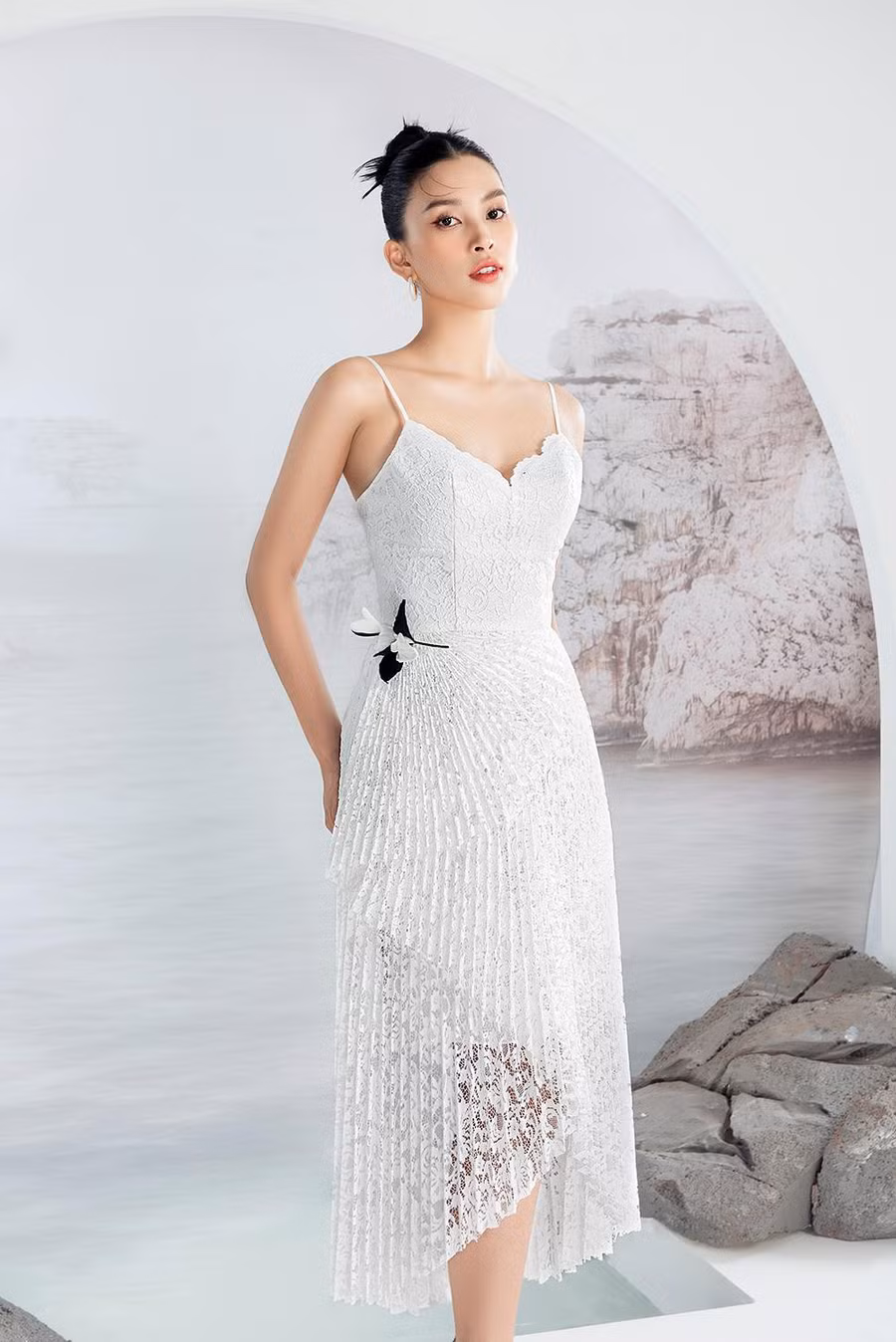 Theo đó, Hoa hậu Việt Nam 2018 bất ngờ hé lộ: 