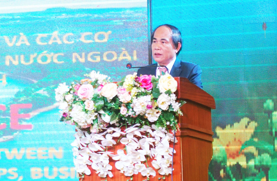 Chủ tịch UBND tỉnh Võ Ngọc Thành phát biểu khai mạc Hội nghị.JPG