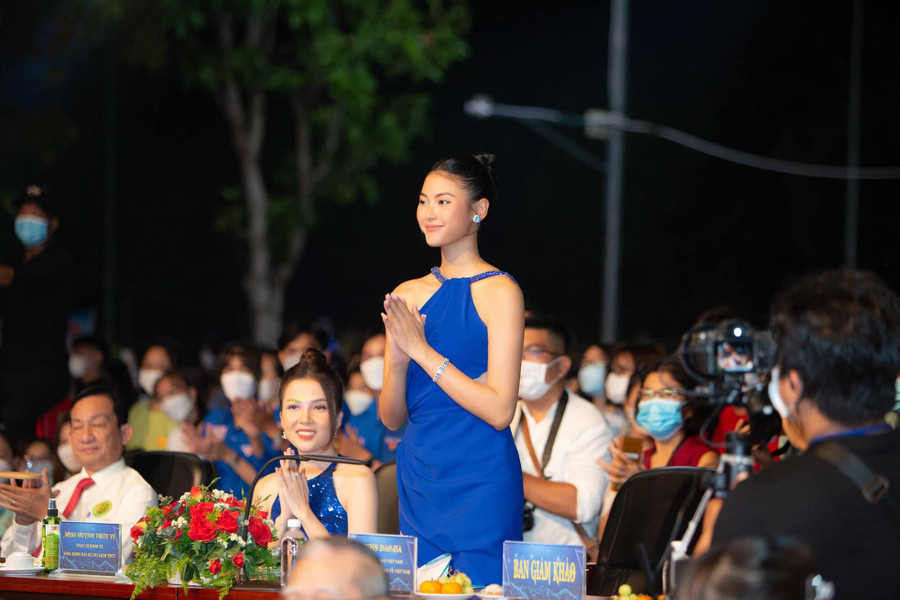 Sau cuộc thi HHVN 2016 với danh hiệu Người đẹp Biển, Đào Thị Hà ngày càng xinh đẹp và gợi cảm.