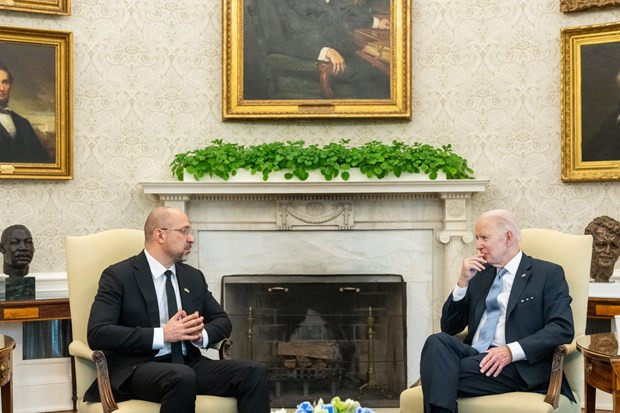 Tổng thống Mỹ Joe Biden tiếp Thủ tướng Ukraine Shmyhal tại Nhà Trắng. (Nguồn: Twitter)