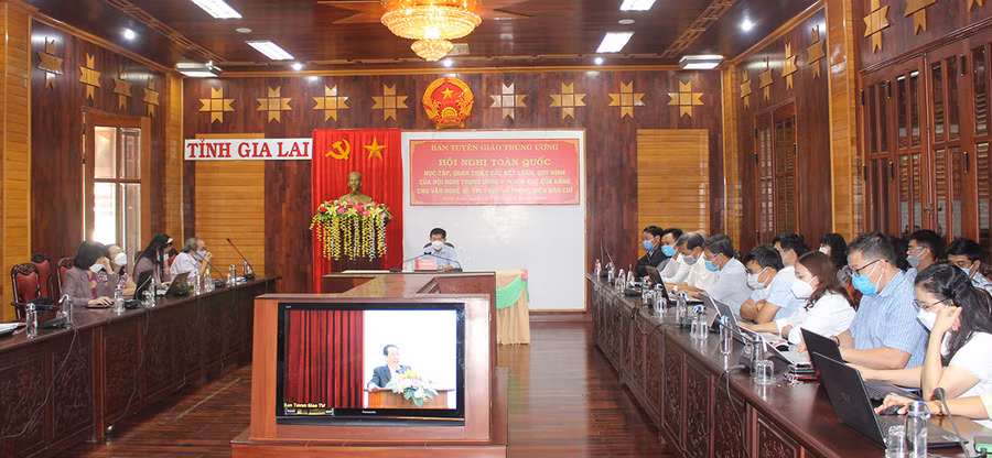  Quang cảnh hội nghị học tập, quán triệt các Kết luận, quy định của Hội nghị Trung ương 4, khóa XIII. Ảnh: Phan Lài