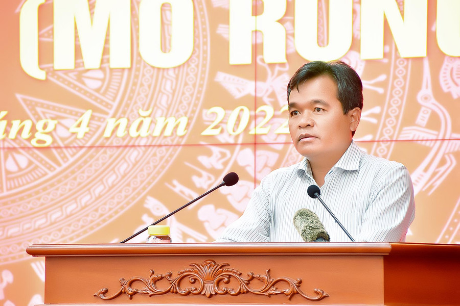 Bí thư Tỉnh ủy Hồ Văn Niên phát biểu chỉ đạo tại hội nghị. Ảnh Đức Thụy Bí thư Tỉnh ủy Hồ Văn Niên phát biểu bế mạc hội nghị. Ảnh Đức Thụy