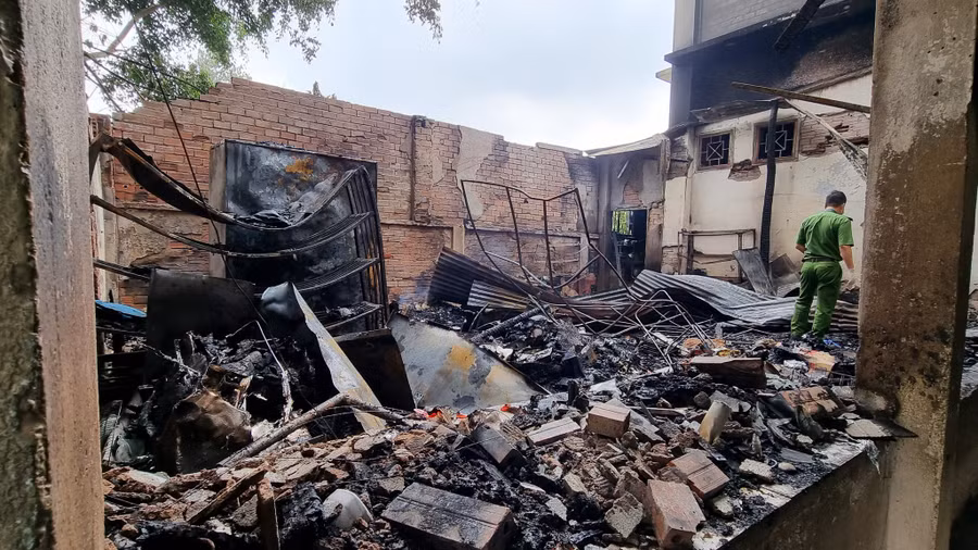 Hiện trường vụ cháy. Ảnh: Lê Bình